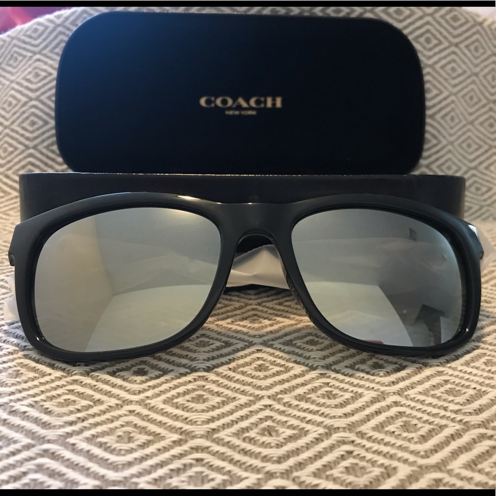 COACH New Unisex Black/Back Matte Sunglasses.